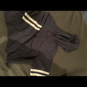 Brandy Melville crop windbreaker